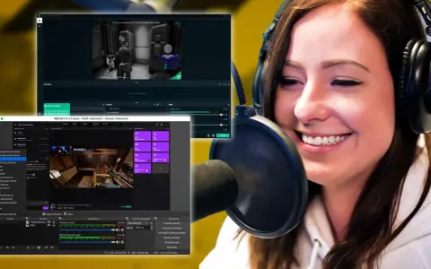 Eine Frau mit Kopfhörern lacht vor einem Mikrofon, während sie ihren Stream-Setup mit OBS und anderen Programmen im Hintergrund einrichtet.