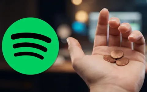Das Spotify-Logo neben einer Hand mit wenigen Cent Münzen symbolisiert die geringen Einnahmen pro spotify stream.